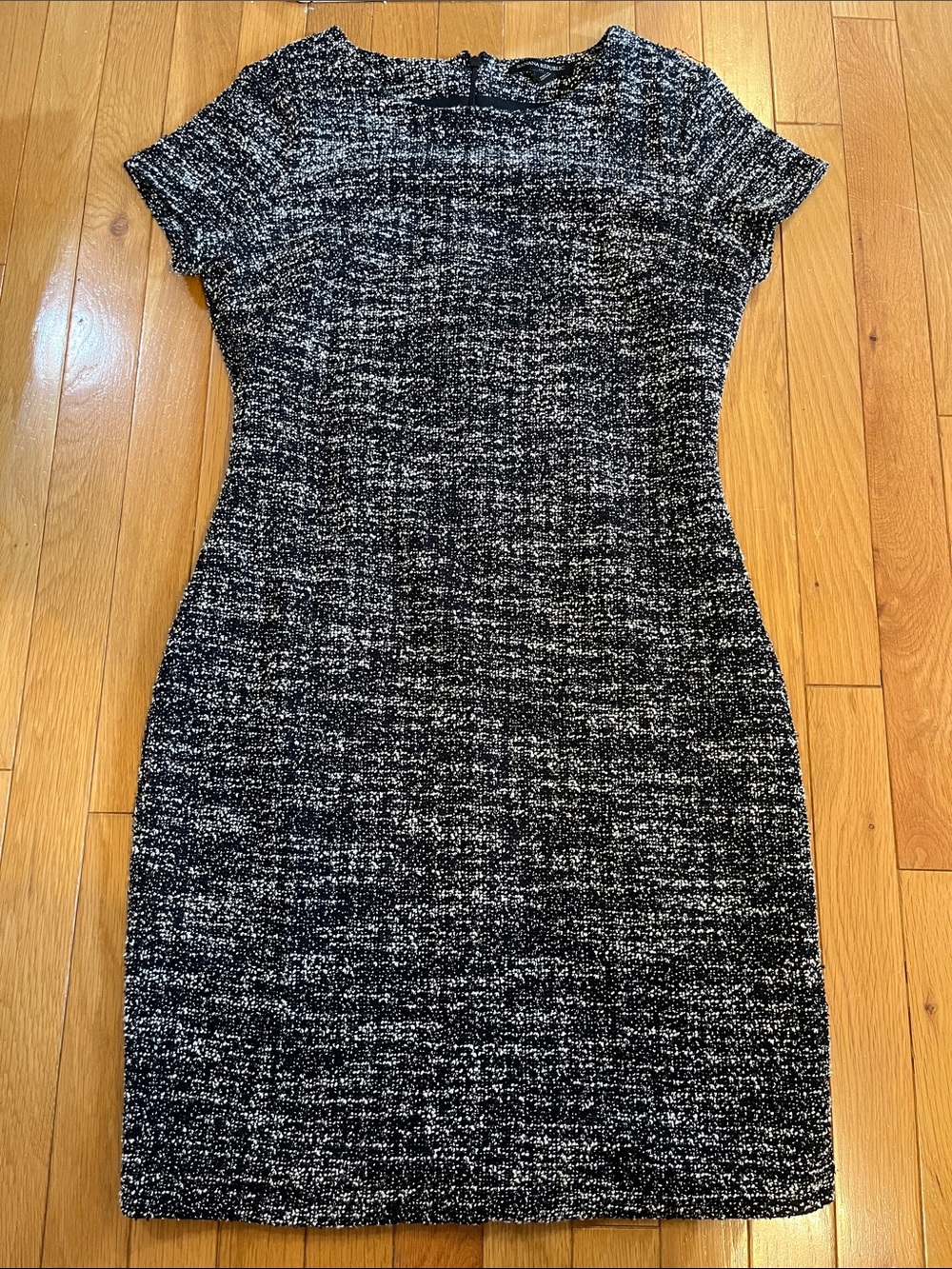 Banana Republic black and white tweed short sleeve mini dress
